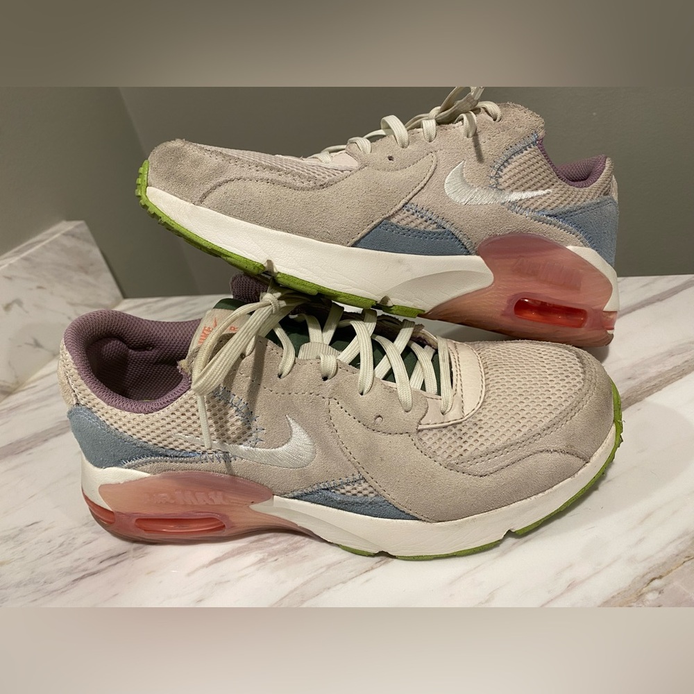 Nike Air Max Excee Shoes CD5432-120 Womens 7.5 Light Orewood Brown Amethyst Wave